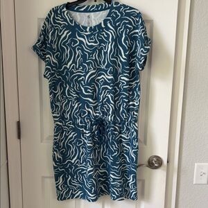 Lou & Grey Teal and White Abstract Drawstring Dress